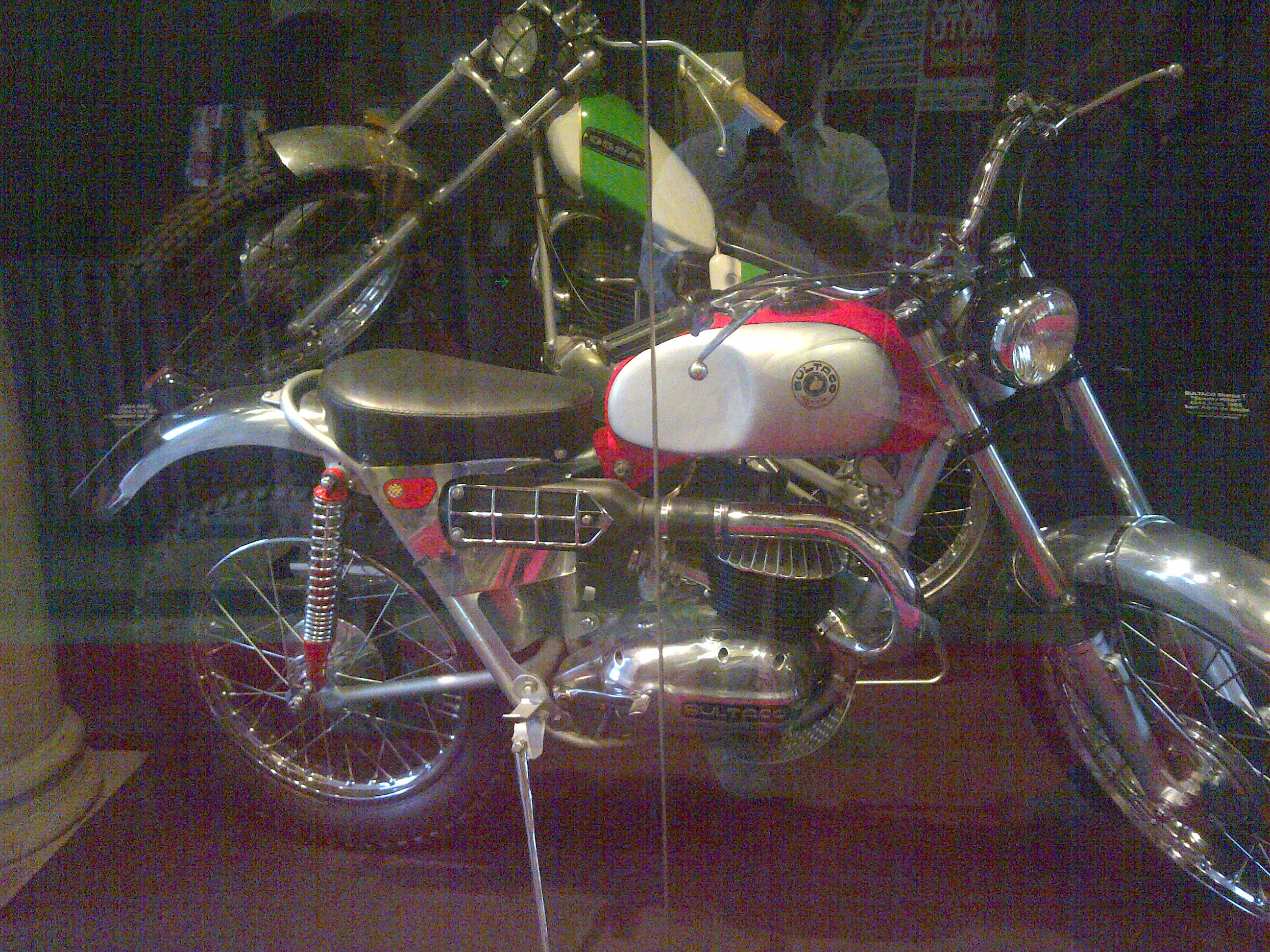 Bultaco 40 aniversario solo moto
